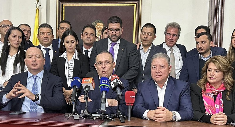 El Partido Conservador, liderado por Efraín Cepeda, se declaró en independencia política frente al gobierno del cambio del presidente Gustavo Petro