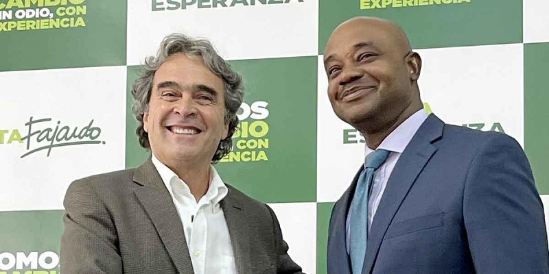 El candidato presidencial Sergio Fajardo al inscribir su candidatura a la presidencia de Colombia junto con su fórmula vicepresidencial Luis Gilberto Murillo, aseguró que quienes aseguran que la primera vuelta ya está definida y que sólo hay dos opciones, deberán guardar sus pronósticos ya que ellos darán una sorpresa el 29 de mayo, cuando se realice la primera vuelta por la competencia a la Casa de Nariño.