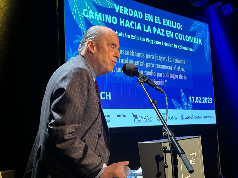 Desde Alemania en el conversatorio 'Verdad en el exilio: Camino hacia la paz en Colombia', el canciller Álvaro Leiva Durán, fue enfático en señalar que el país está en el proceso de la Paz Total y agregó que todavía hay mucha verdad por conocer.