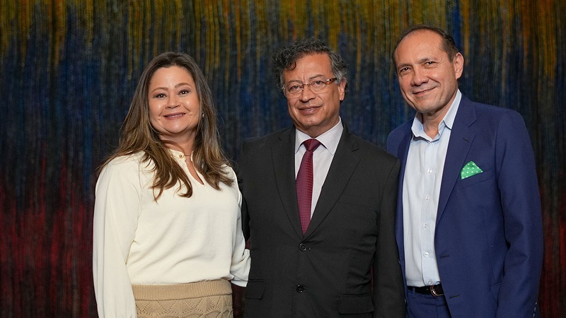 El presidente de Colombia Gustavo Petro, posesionó a sus nuevos ministros de Trabajo, Antonio Sanguino y de Transporte, María Fernanda Rojas, a quienes exhortó a defender las reformas de su gobierno.