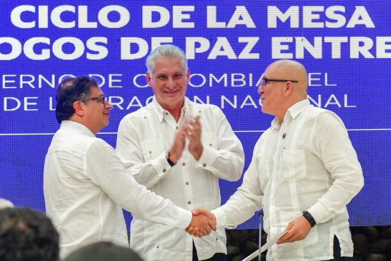 El acuerdo fue ratificado en una ceremonia en La Habana, Cuba, en la que participaron el presidente de Colombia Gustavo Petro, su homólogo cubano Miguel Díaz-Canel  y el comandante en jefe del ELN, alias Antonio García.