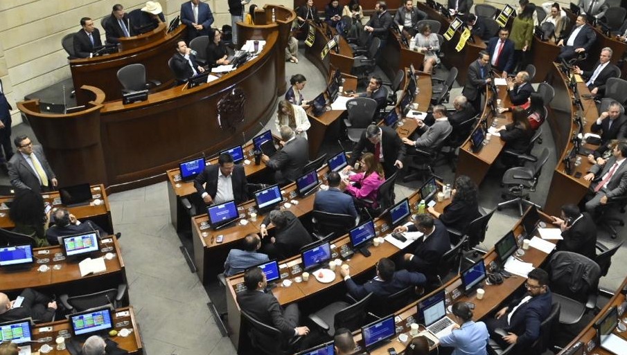 Un mes maratónico se viene para el Senado de la República, el cual tiene el reto de tramitar varias iniciativas legislativas clave antes del próximo 20 de junio, cuando terminan formalmente las sesiones ordinarias.