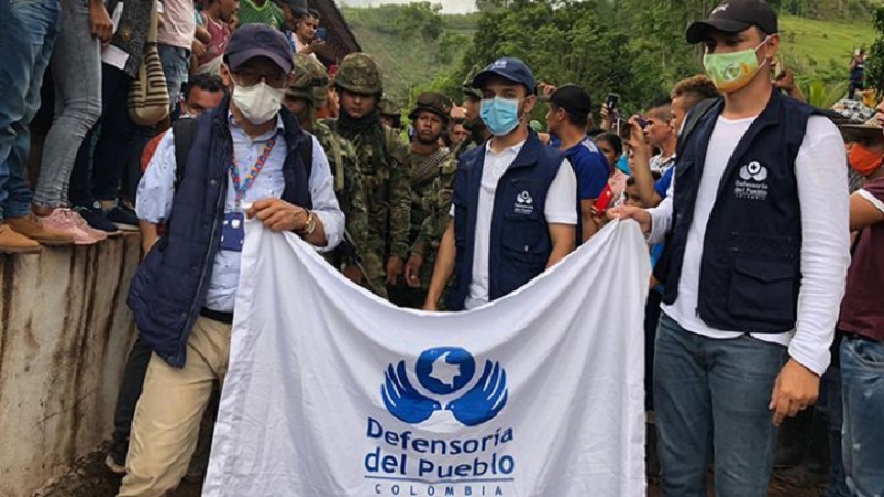 Foto: X El defensor del pueblo, Carlos Camargo, exhortó al Gobierno a proteger la vida y de inmediato establecer estrategias que le permitan a dicha población, la serena convivencia, que ha sido atacada por las organizaciones criminales.