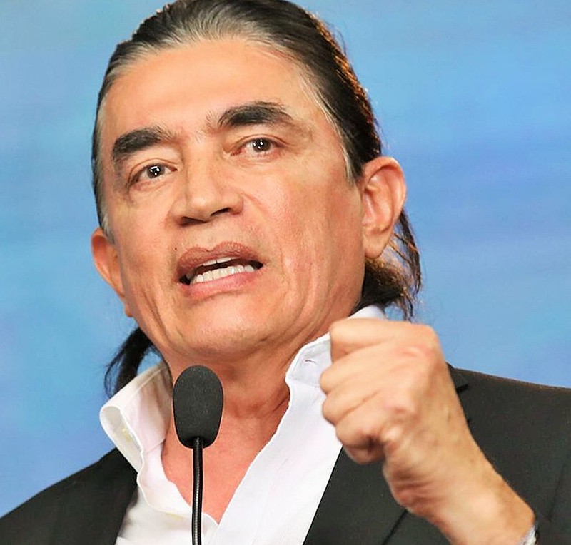 Se trata de una medida provisional dentro de una acción de tutela presentada por Carolina Corcho y Gustavo Bolívar en contra del Consejo Nacional Electoral (CNE).