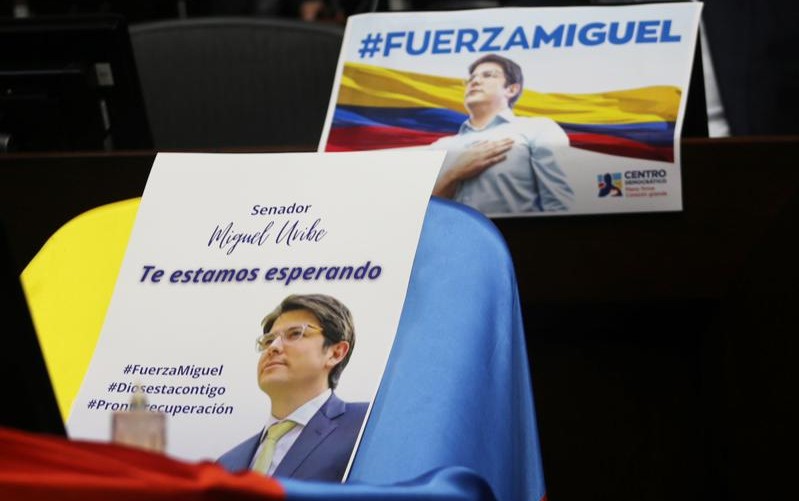 La plenaria de la corporación fue escenario de un contundente rechazo, y pronunciamiento de solidaridad, frente al atentado ocurrido el pasado 7 de junio contra el senador y precandidato presidencial Miguel Uribe Turbay, quien actualmente lucha por su vida en la Fundación Santa Fe.