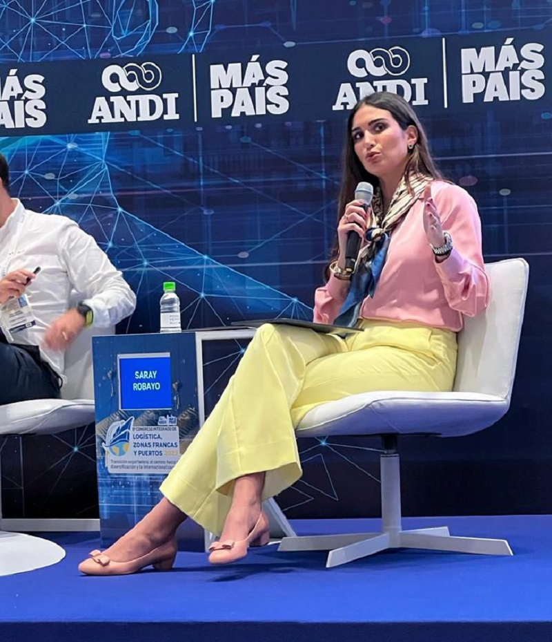 Foto: Prensa- Representante Saray Robayo Bechara  La Representante a la Cámara del Partido de la U, Saray Robayo Bechara, durante  el Congreso integrado  de logística, zonas francas y puertos, hizo un llamado  al Gobierno nacional sobre la importancia de garantizar que las zonas francas de Barranquilla, Cartagena y Palmaseca, continúen con su operación.