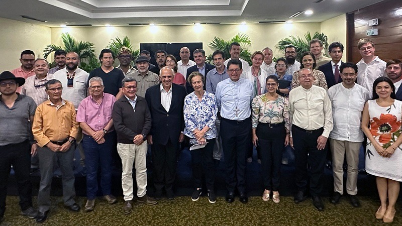 Gobierno y ELN firman primer punto en la agenda para avanzar y lograr paz