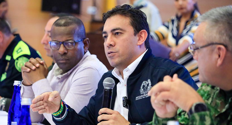 El registrador nacional les advirtió a los candidatos que establezcan alianzas con grupos al margen de la ley, serán judicializados. 