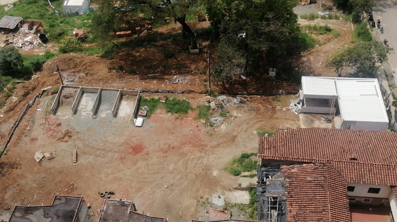 Más de trescientas familias víctimas de diferentes proyectos de vivienda incumplidos en Antioquia, Cartagena y Boyacá, que debían ser amparadas por Fiduciaria Central, demandaron a la entidad financiera la cual tendría que pagar multas por más de tres mil millones de pesos a los afectados. 
