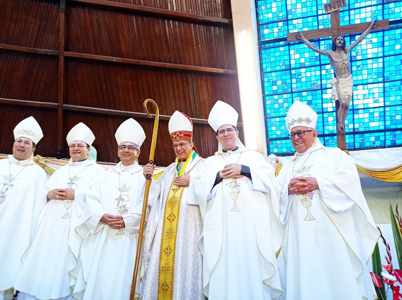 El obispo de Granada, Meta, monseñor José Figueroa Gómez, cumplió 50 años de vida sacerdotal y 20 de vida Episcopal, por esos motivos, la jerarquía eclesiástica de Colombia, rindió un merecido homenaje como reconocimiento a su labor pastoral que siempre ha estado permanentemente signada, según sus palabras en, “vale la pena vivir para servir”, por eso, le agradeció a Dios, y destacó que con la comunidad, su familia, amigos y clérigos, “he ido aprendiendo a ser obispo”.