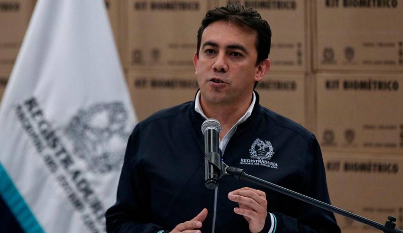 El Registrador Nacional del Estado Civil, Alexander Vega Rocha, destacó que Colombia es el primer país con identificación digital, a través de la cédula digital, e invitó a las entidades estatales y a las empresas, a hacer uso de esa herramienta moderna de identificación, para facilitar muchos trámites a los ciudadanos dentro del desarrollo tecnológico e institucional de la nación.