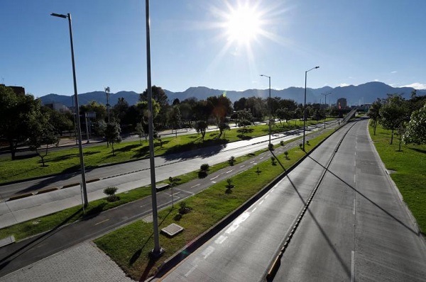 A partir de las cero horas de este miércoles 25 de marzo y hasta las cero horas del 13 de abril del 2020, entramos en Aislamiento Preventivo Obligatorio, medida que expidió el Gobierno Nacional en el Decreto 457, dentro del marco de la emergencia sanitaria por causa del coronavirus. Por eso, en www.ecospoliticos.com destacamos los aspectos fundamentales para que se entere qué debe hacer y no se equivoque, porque puede meterse en problemas. 