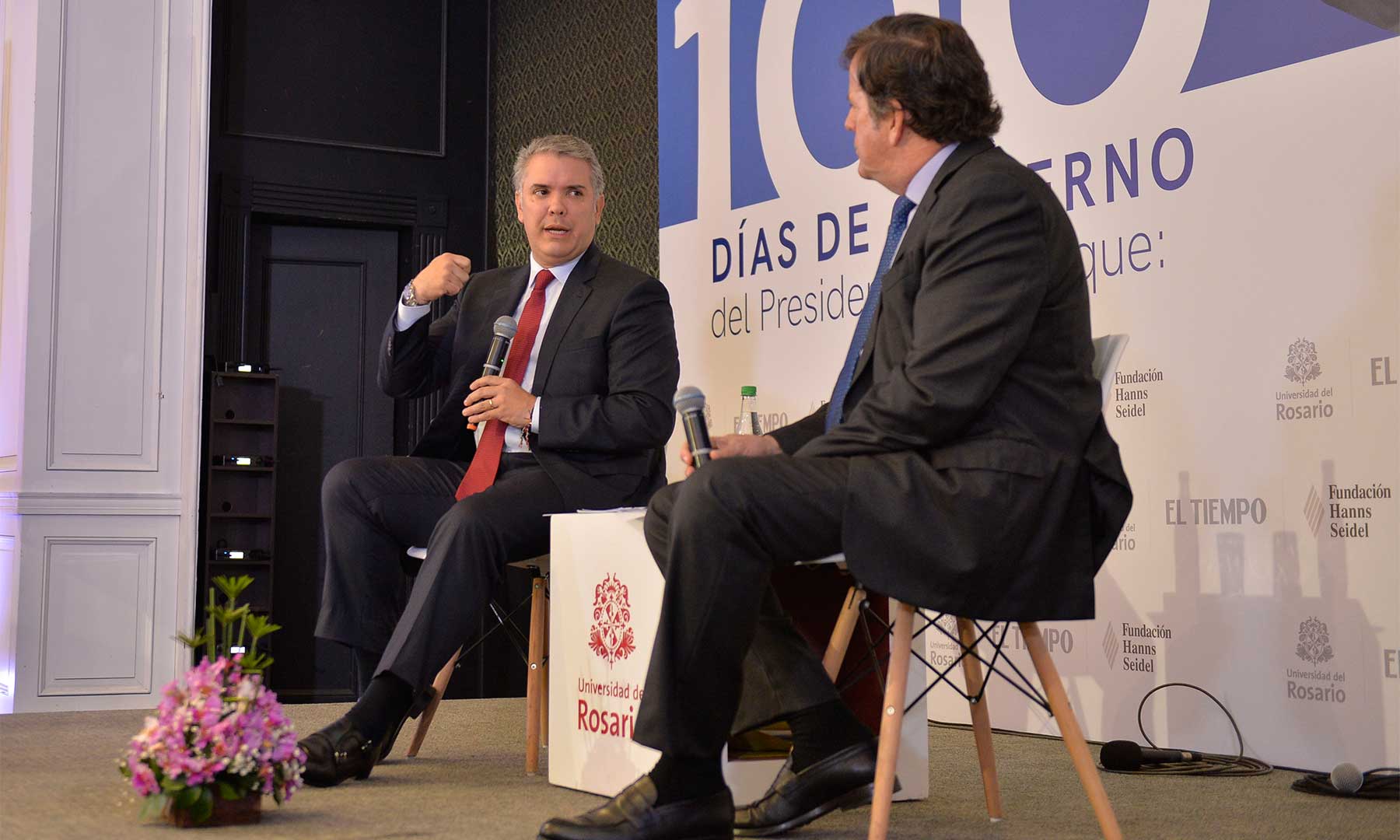 Luego del fracaso de la Reforma a la Justicia en el Congreso, el jefe de Estado colombiano Iván Duque Márquez, sostuvo que el  balance del trabajo del Gobierno en el Senado y en la Cámara ”es positivo y empieza a dar frutos” y agregó que con la decisión de establecer una nueva forma de entendimiento (Legislativo-Ejecutivo) le va a traer importantes réditos a la democracia colombiana.