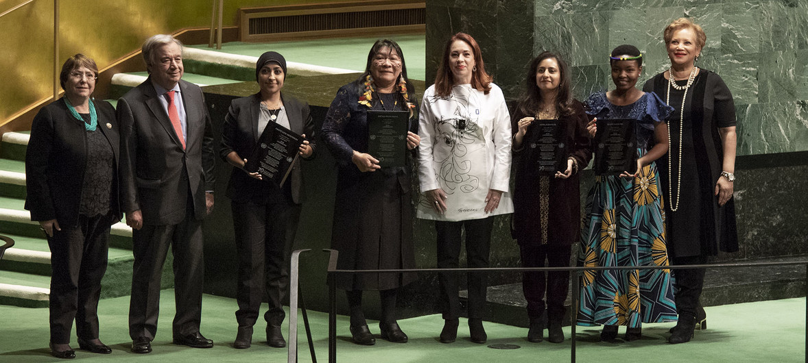 Rebeca Guymi, activista de los derechos de las niñas en Tanzania, Joenia Batista de Carvalho, primera mujer indígena abogada de Brasil, Asma Jahangit, abogada de los DD.HH. en Pakistán y la organización Front Line Defenders de Irlanda, recibieron el galardón de las Naciones Unidas, que se entrega cada 5 años desde 1968.