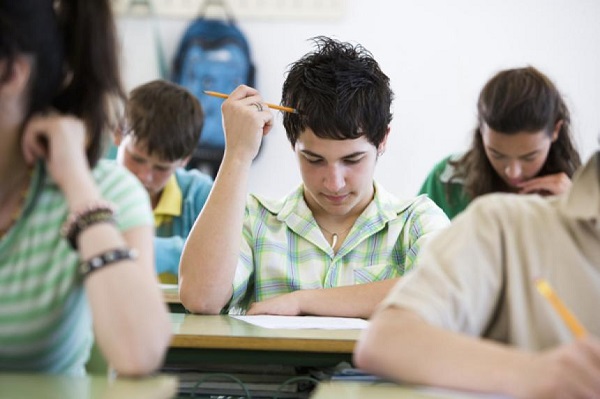 En todo el país, este domingo 11 de agosto, 670.000 estudiantes presentan el examen de Estado de la educación superior “Pruebas Saber 11”, programada para colegios calendario A.