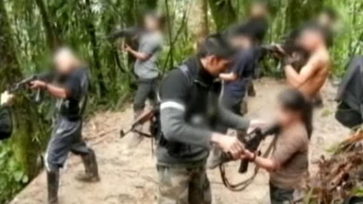 La Unidad para las Víctimas ha indemnizado cerca del 40 % de las víctimas de vinculación a grupos armados ilegales. La entidad se une a la conmemoración del Día de las Manos Rojas, reivindicando los derechos de esta población.