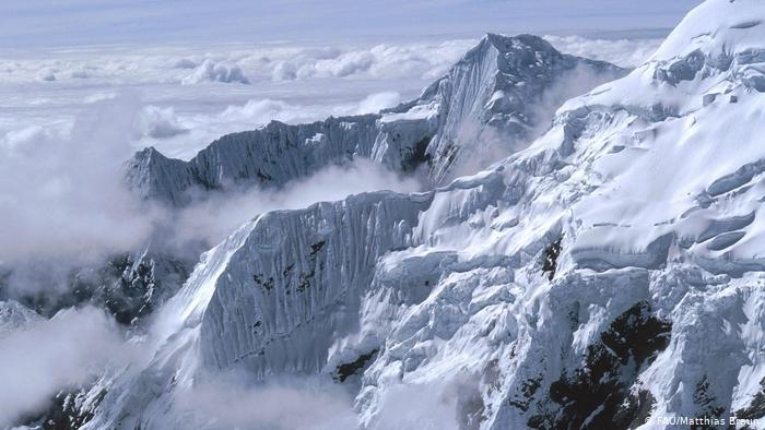 La isla más grande del mundo, Groenlandia, se derrite siete veces más rápido que hace tres décadas y ha perdido 3,8 billones de toneladas de hielo desde 1992, lo suficiente como para aumentar el nivel mundial del mar en 10,6 milímetros, según un estudio publicado en la revista Nature.