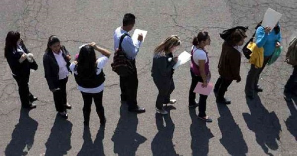 Eso significa que 3.2 millones de colombianos en el primer mes del año no tuvieron trabajo, según los datos dados a conocer por el DANE, lo que representó un crecimiento de 0,2 puntos porcentuales respecto al mismo mes del año pasado: 12,8 %.