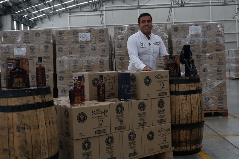 Más de 40 mil unidades de Ron SantaFe se venderán en Estados Unidos, anunció el gerente de la Empresa de Licores de Cundinamarca, Jorge Machuca.