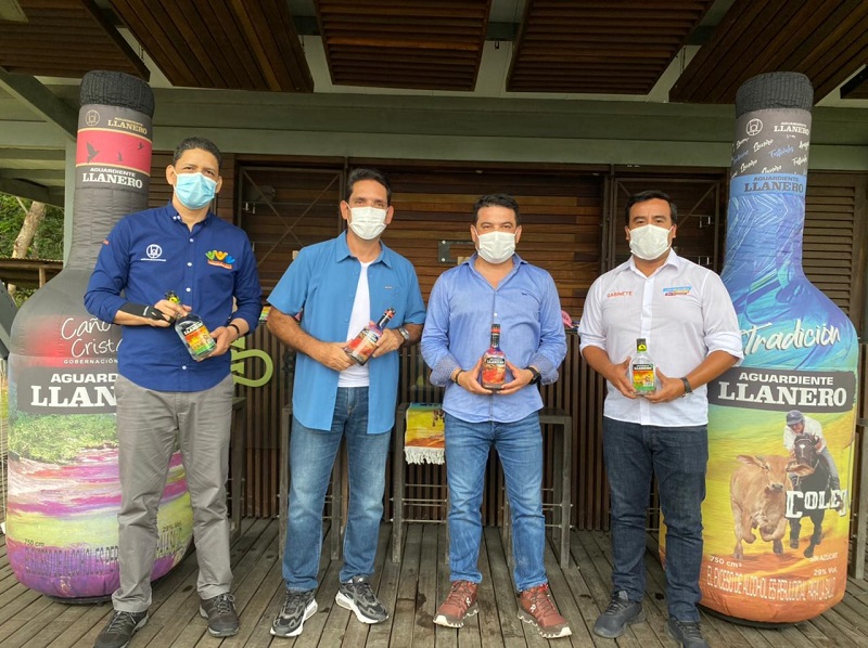 El acuerdo estratégico permitirá que la Empresa de Licores de Cundinamarca (ELC) maquile cerca de 300 mil unidades reales del Aguardiente Llanero, optimizando la producción para mejorar su competitividad.