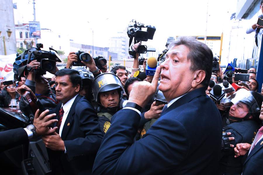 Son muchos los comentarios, cuestionamientos y discusiones que surgen alrededor de la decisión del expresidente del Perú, Alan García, por haberse quitado la vida, en momentos en que estaba siendo requerido por la justicia de ese país y que lo involucraba por el caso Odebrecht.