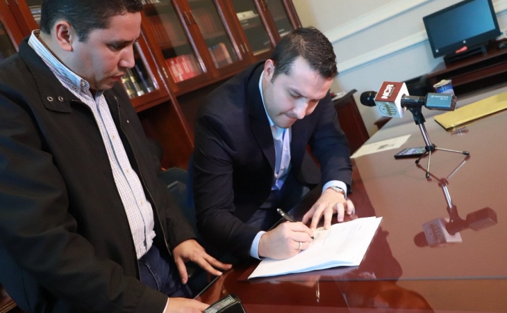 El representante a la Cámara Jaime Felipe Lozada, radicó un informe que propone votar afirmativamente las objeciones, por inconveniencia, a la ley estatutaria de la JEP y que el Presidente Iván Duque presentó a consideración del Congreso.