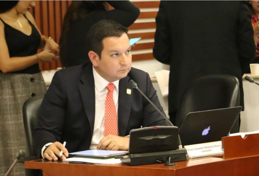El representante a la Cámara Oscar Villamizar será el Primer Vicepresidente de la Cámara, al ser elegido por la mayoría de la bancada del Centro Democrático, para ocupar dicha dignidad, a partir del 20 de julio.