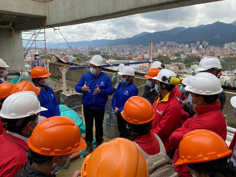 Foto: Comunicaciones Contraloría de Bogotá. Desde el terreno, la Contraloría de Bogotá investiga tres hallazgos fiscales en el Hospital de Meissen por más de $8.600 millones y un hallazgo administrativo en la alcaldía local de Teusaquillo que asciende a $1.400 millones-.