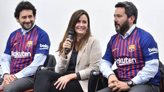 Foto: Alcaldía Bogotá La Administración Distrital firmó un convenio con la Cámara de Comercio de Bogotá y la Fundación Barcelona, que busca fomentar el fútbol como actividad de prevención de conductas violentas y delictivas a 500 niños y jóvenes de las localidades de Engativá, Bosa, Ciudad Bolívar, Usme y San Cristóbal. Se trata de “Cuenta hasta Diez y juégatela”, un programa que se pondrá en marcha el primer trimestre de 2019 y que durante nueve meses llegará a cinco territorios de Bogotá, promoviendo el deporte para fortalecer las habilidades de los niños y jóvenes en toma de decisiones antes de actuar.