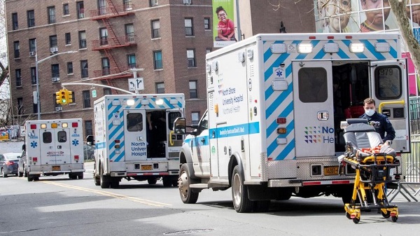 La denominada capital del capitalismo, Nueva York, se convirtió en la urbe con las morgues repletas y hospitales congestionados por los estragos del covid-19.
