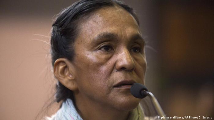 La activista social y diputada kirchnerista del Parlasur, fue considerada "jefa de una asociación ilícita" y acusada de quedarse con 60 millones de pesos (unos 1,58 millones de dólares) destinados a viviendas sociales en su Argentina natal.