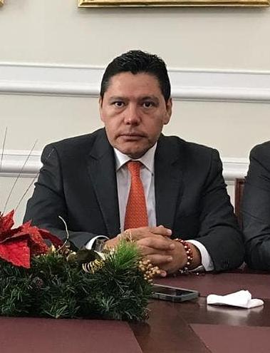El representante Liberal, Harry González, solicitó  a la ministra de Justicia, Gloria Borrero, aclare sus opiniones frente a un artículo publicado en revista Semana, donde manifiesta que el Presidente de la Cámara buscaba engabetar la Reforma  a la Justicia.