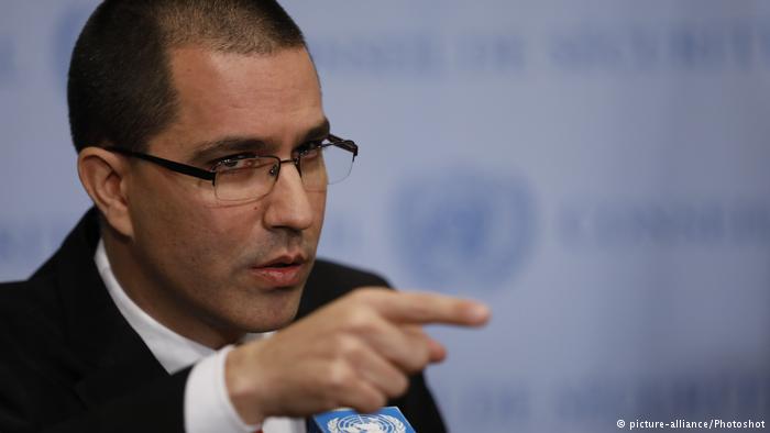 El Gobierno Venezolano, en la persona de su Ministro de Relaciones Exteriores,  acusó a los gobiernos de 11 países latinoamericanos de supuestamente estar detrás de planes desestabilizadores comandados por EEUU, para poner fin a la revolución bolivariana, en el poder desde 1999.
