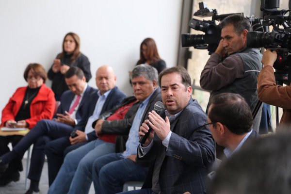 En reunión de la Comisión de Paz, el congresista nortesantandereano propuso oir a los consejeros para el Posconflicto, Emilio José Archila, y para la Paz, Miguel Ceballos, para que expliquen las condiciones bajo las cuales quiere actuar el presidente Duque, frente al Eln.