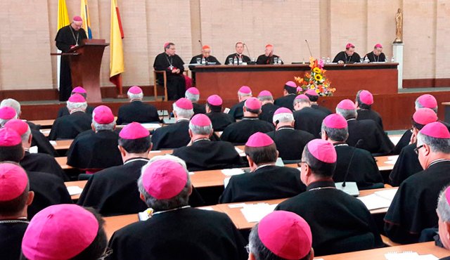 Así se desprende de la reflexión que llevaron a cabo recientemente los obispos para la proyección pastoral y evangelizadora de la Iglesia Católica en Colombia donde presentaron su aporte y visión  sobre las distintas realidades socio – económicas que impactan la dinámica de la nación, razón por la cual Ecos destaca como personaje a los jerarcas de la iglesia colombiana.