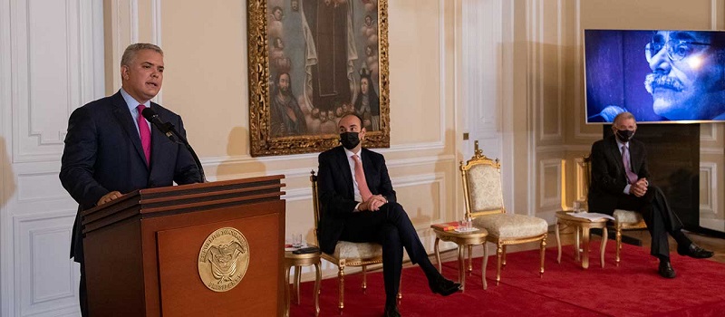 El presidente de Colombia Iván Duque Márquez desde la Casa de Nariño en un homenaje al exdirigente liberal, Horacio Serpa Uribe, fallecido en octubre del 2020, dijo que “fue un político coherente, de convicciones, que en todos los eslabones de su vida tuvo esa genuina preocupación  por los más necesitados y siempre luchó por lo que quería”.