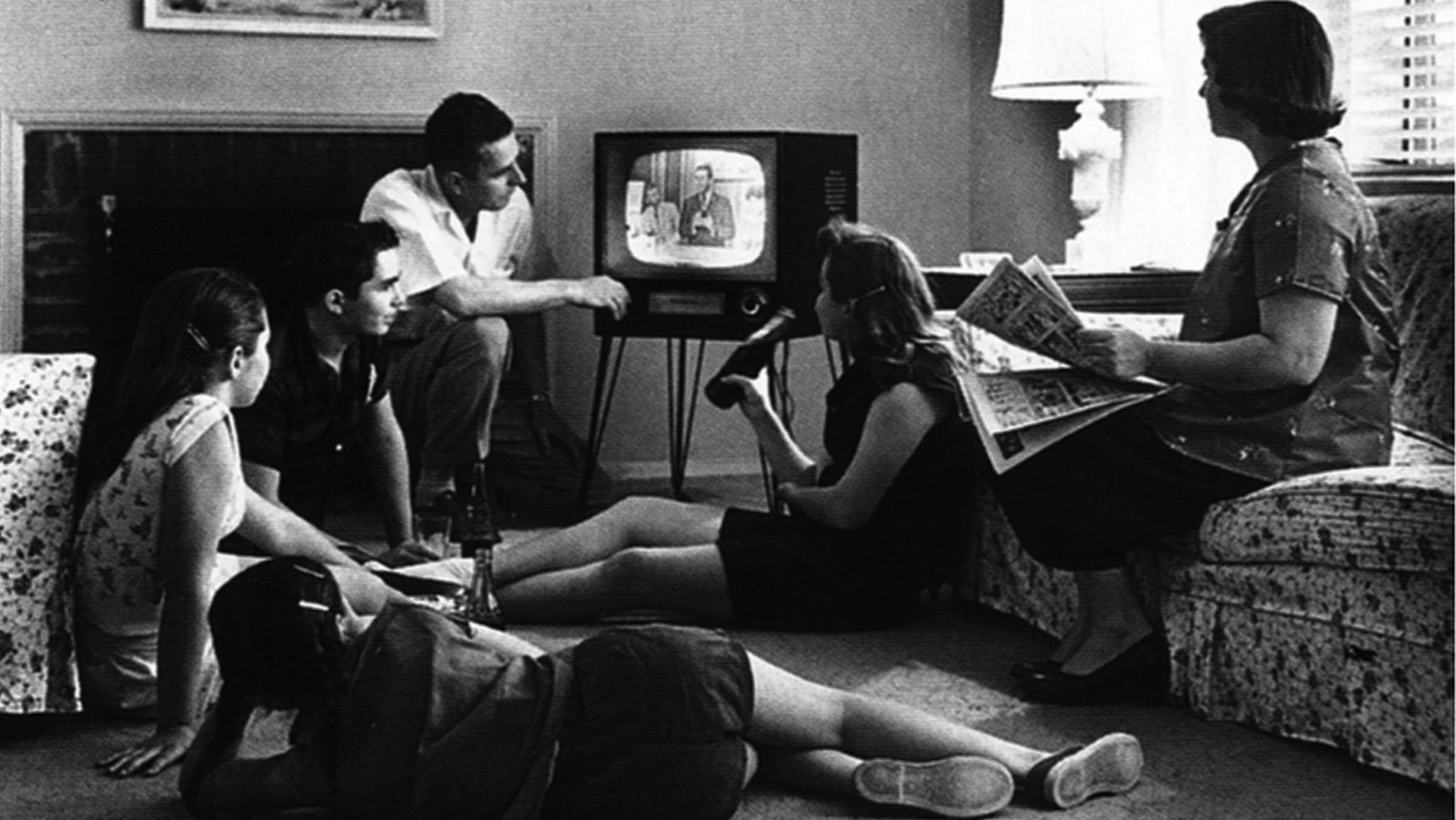 Desde 1996, el 21 de noviembre se celebra el Día Mundial de la Televisión en una fecha en la que se conmemora también la celebración del Primer Foro Mundial sobre la Televisión en las Naciones Unidas (ONU). 