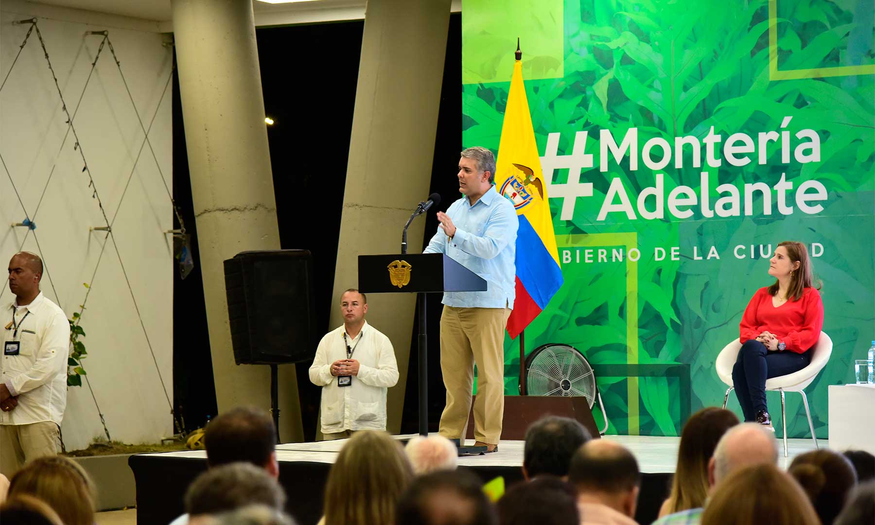 Durante la inauguración de la nueve sede de la Alcaldía de Montería, el Mandatario anunció además su apoyo al desarrollo del turismo y la Economía Naranja en Córdoba. Indicó que el plan de mejoramiento de vivienda deber empezar con vigor en Montería. 