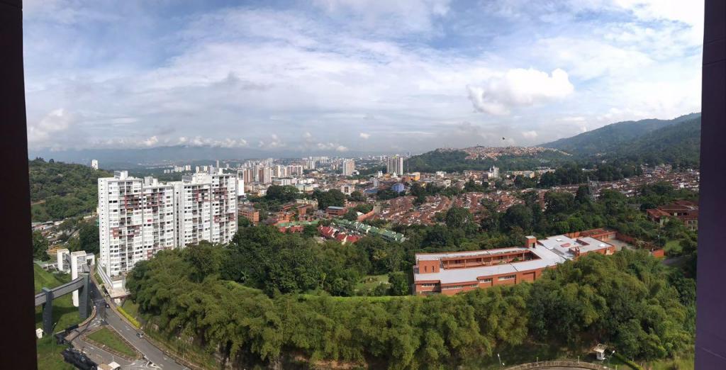 En Floridablanca, municipio dulce de Santander, ronda la sal de la corrupción. Un presunto volteo de tierras en Ruitoque Alto, que se evidencia en el Plan de Ordenamiento Territorial, fue denunciado por Vanguardia Liberal, donde algunos terrenos, injustificadamente, pasaron de ser rural a urbano.