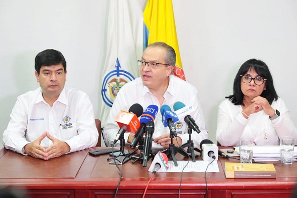 El Procurador General de la Nación, Fernando Carrillo Flórez, advirtió que en Bolívar se está incumpliendo la ley en materia de financiamiento electoral y fue contundente en revelar irregularidades en las campañas de los candidatos Vicente Antonio Blel Scaff y Hernando José Padauí Álvarez. 