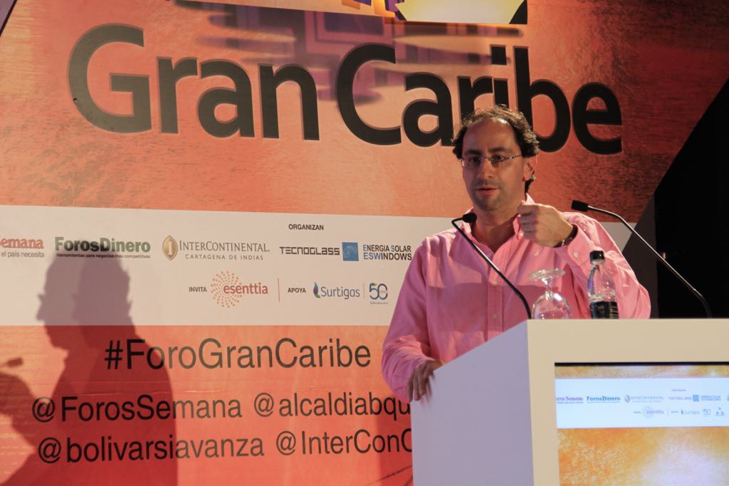 Con el propósito de poner en marcha una estrategia para acompañar la internacionalización de las regiones de Colombia y el avance de proyectos generadores de desarrollo socioeconómico, el ministro de Comercio, Industria y Turismo, José Manuel Restrepo anunció en Cartagena la creación del Programa Regiones Estratégicas de Internacionalización Prioritaria (Reip).