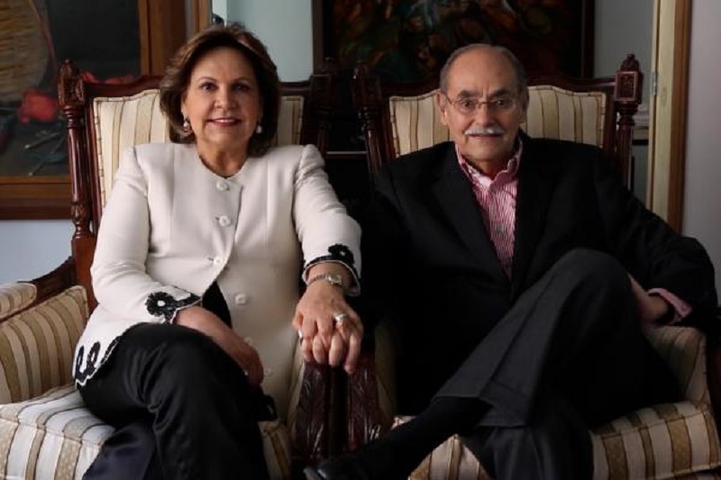 En medio de una extensa agenda de eventos entre presenciales y virtuales, el Alcalde Alfonso Eljach, rindió un homenaje al hombre que se hizo grande en la política desde Barrancabermeja, Horacio Serpa Uribe. “Gracias a Horacio Serpa, este municipio comenzó a tener representación en el Congreso de Colombia, y todo, para buscar el bienestar de la población”, dijo el Alcalde Distrital. 