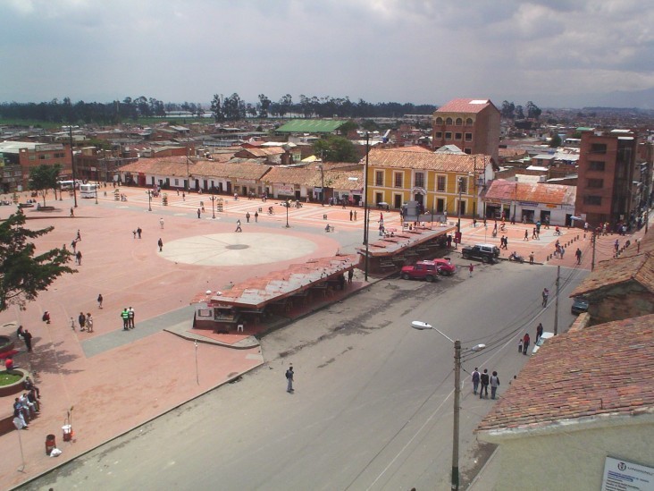 La Procuraduría General de la Nación destituyó e inhabilitó por un año a los curadores urbanos No. 2 de Soacha, Cundinamarca, Esther Helena Lugo Barrera y Bernardo Guillermo Rodríguez Bohórquez, por irregularidades en la expedición de una licencia de construcción.