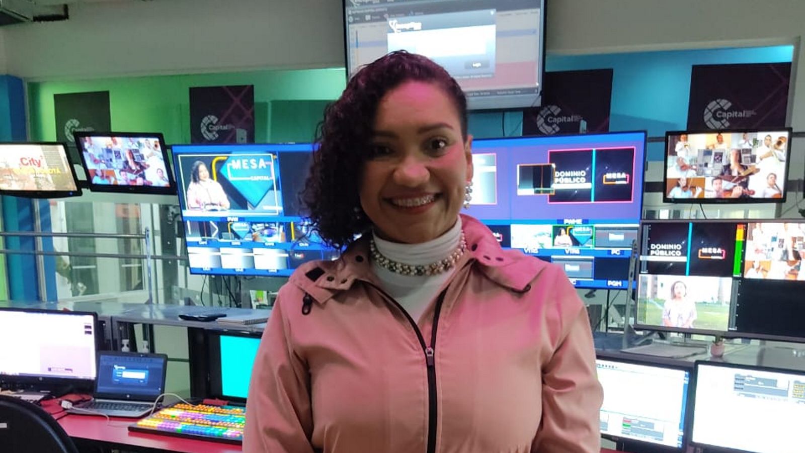 “Fui víctima del bloque Catatumbo, frente Fronteras, esa fue la experiencia que marcó mi vida, truncando todos mis proyectos y los sueños que yo tenía. Me tocó migrar a la ciudad de Bogotá y posteriormente fuera del país”.