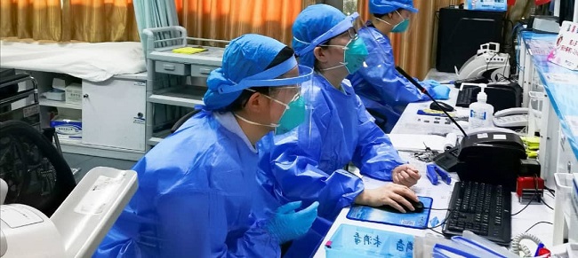 A la Organización Mundial de la Salud le preocupa la aparición de casos de COVID-19 sin un vínculo claro con China y pide a la comunidad internacional actuar rápido para frenar la propagación del virus. Haciendo lo correcto se puede evitar una crisis muy seria. Pero los líderes mundiales no están respondiendo ni aportando los recursos financieros que se requieren.
